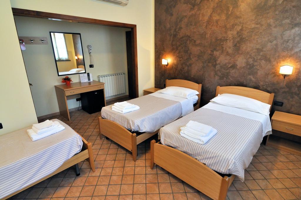 Отель Relais Stella Синья Экстерьер фото