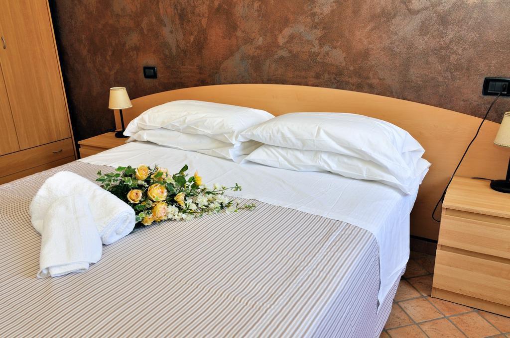 Отель Relais Stella Синья Экстерьер фото