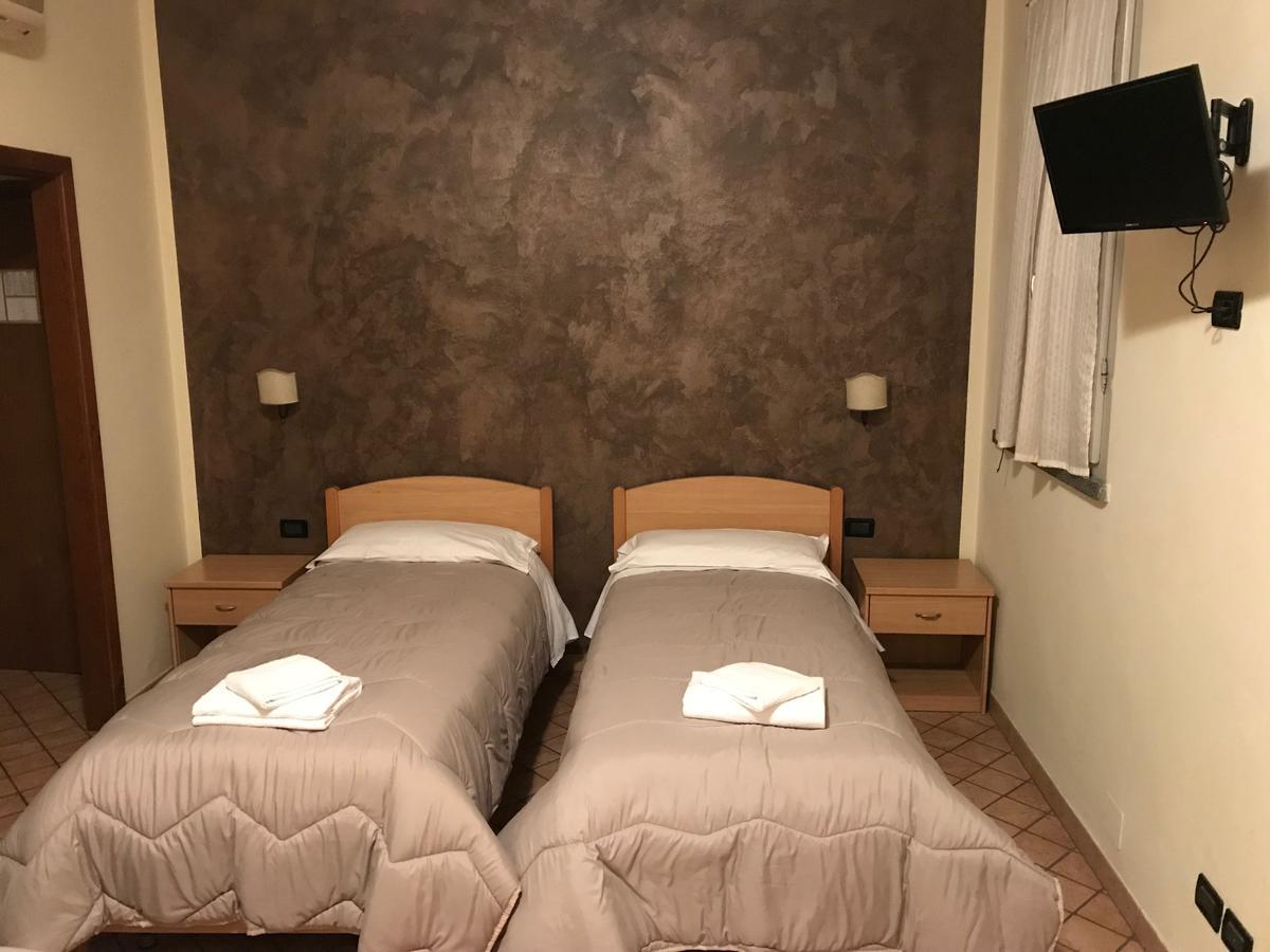Отель Relais Stella Синья Экстерьер фото